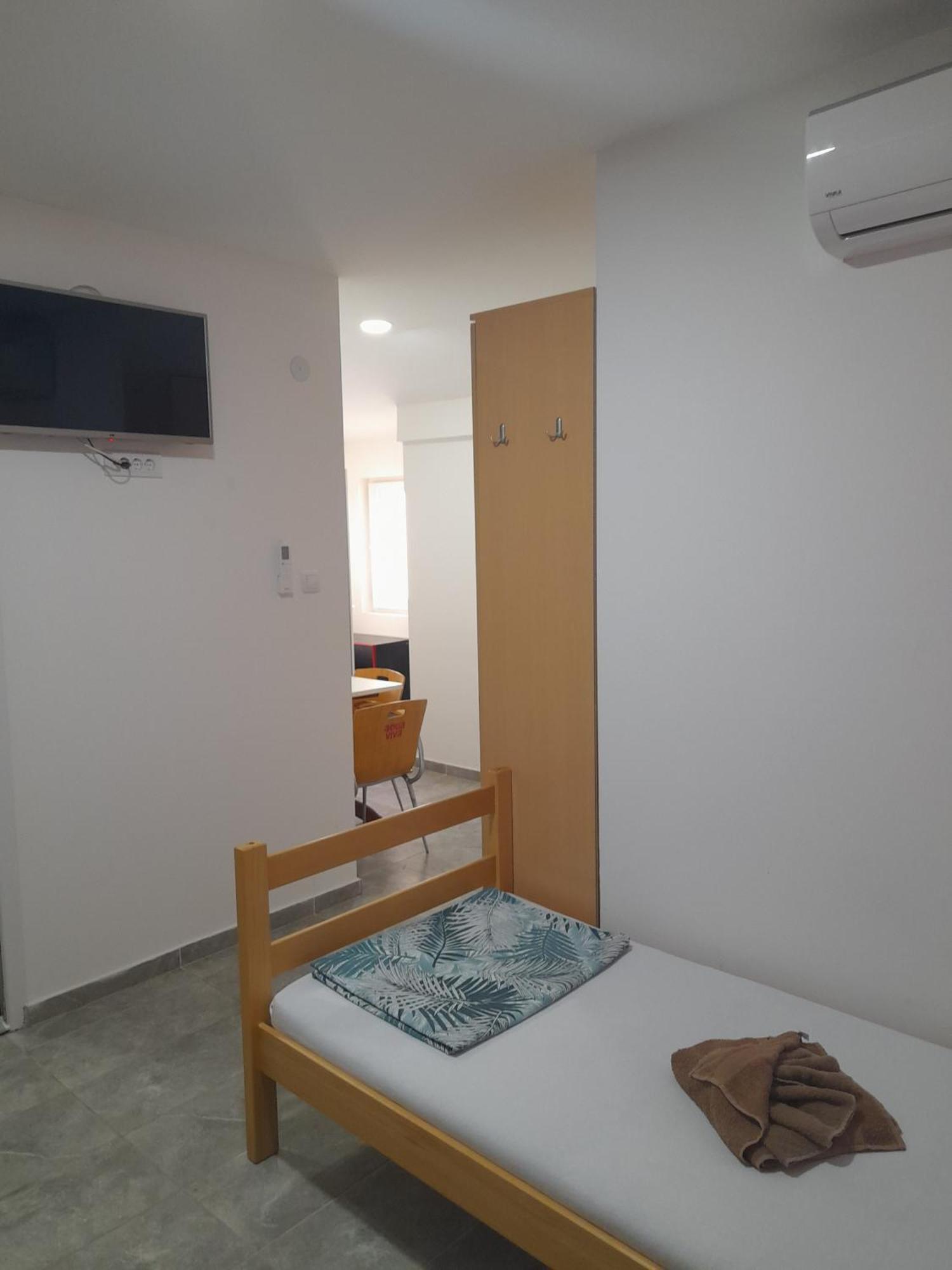 Libero Apartmani Surčin Exterior foto