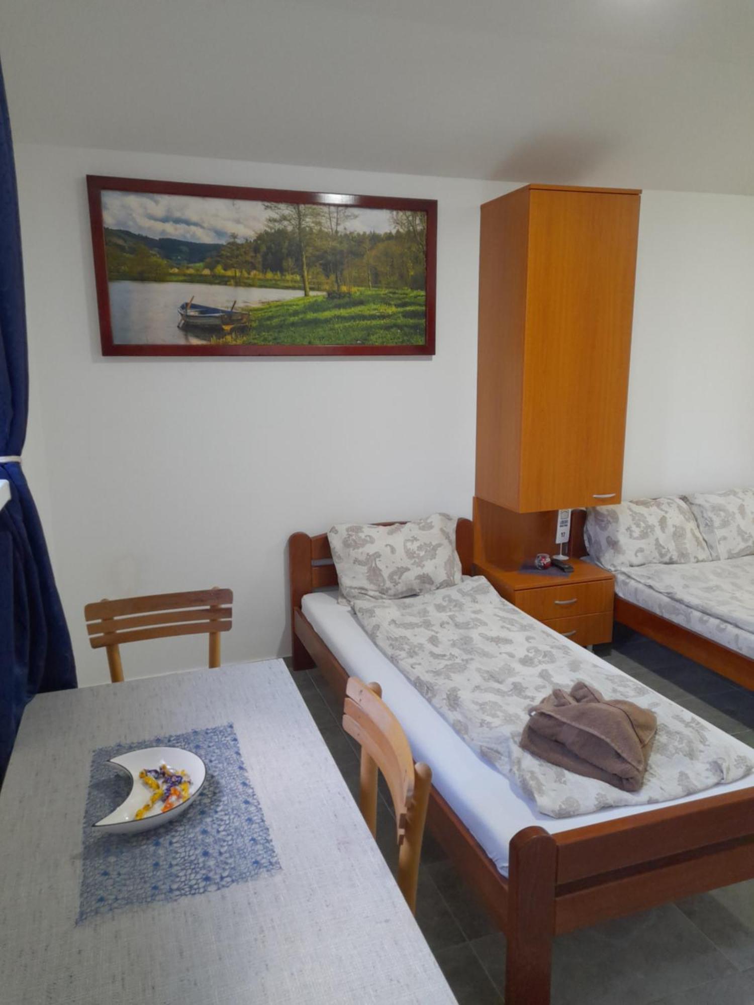 Libero Apartmani Surčin Quarto foto