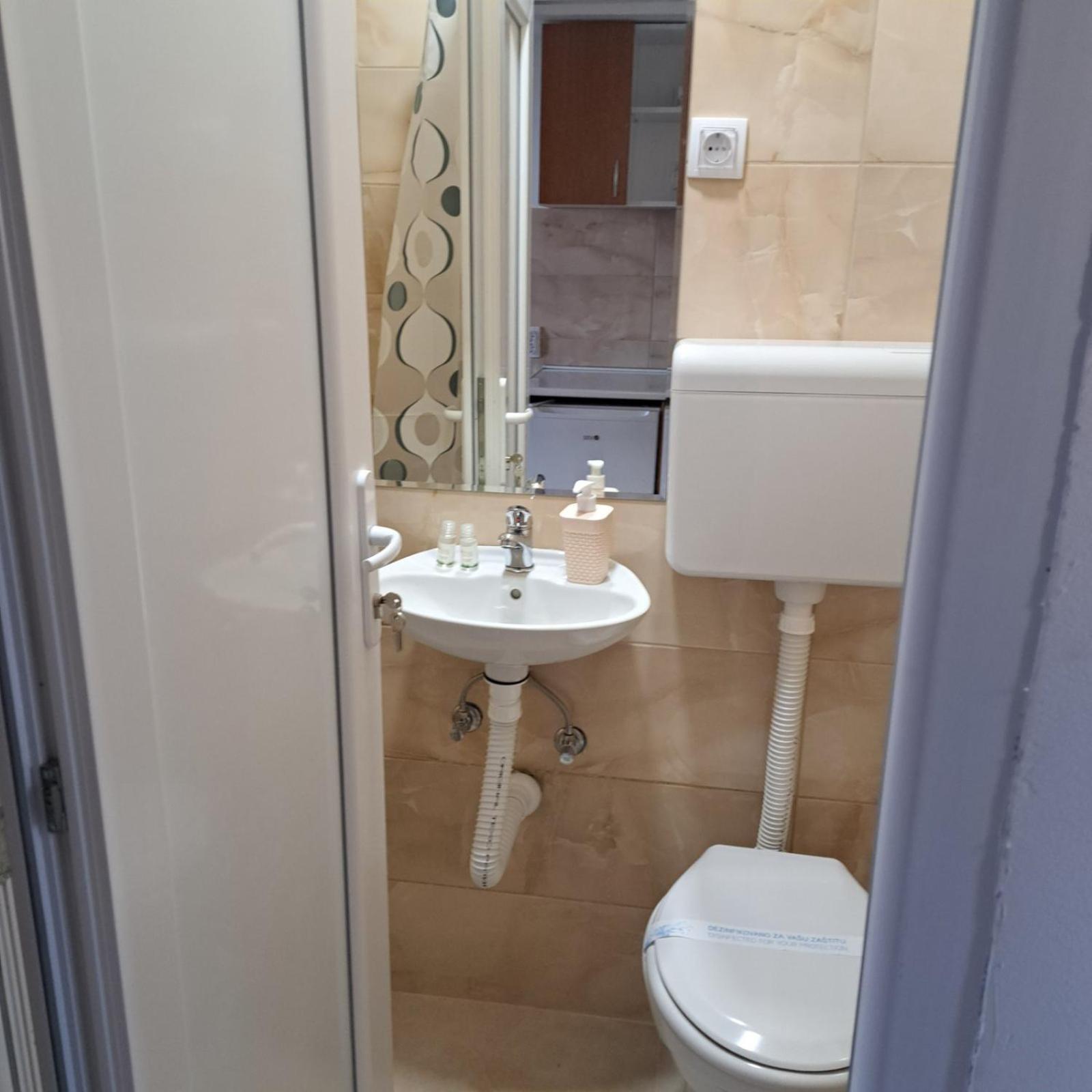 Libero Apartmani Surčin Quarto foto